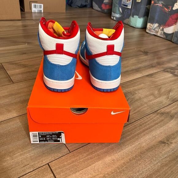 Nike Dunk High Pro SB Doraemon Athletic Sneaker Men 9 Blue/Red Suede- NEW IN BOX - Picture 5 of 7